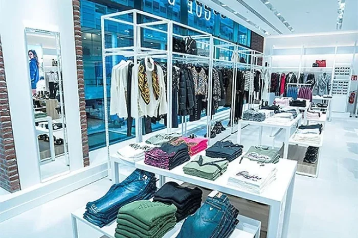 GUESS, Utrecht (Paesi Bassi) 3