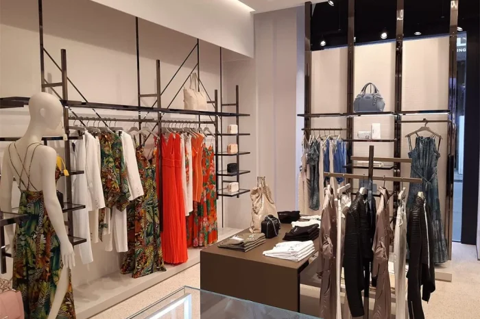 GUESS, Via Speziali (Firenze) 8