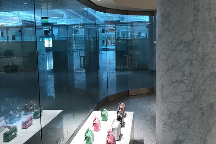 VALENTINO, Aeroporto Monaco di Baviera (Germania) 7
