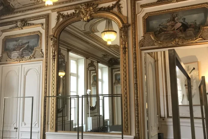 VALENTINO, Place Vendôme, Parigi (Francia) 8