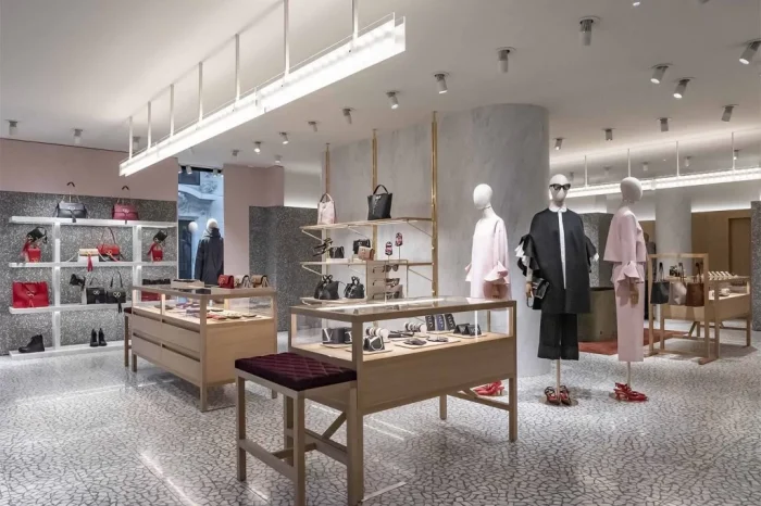 VALENTINO, Rue Saint Honoré, Parigi (Francia) 2