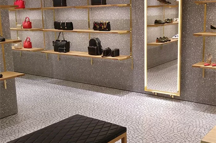 VALENTINO, Yas Mall, Abu Dhabi (UAE) 3