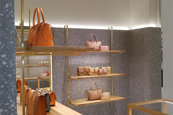 VALENTINO, Yas Mall, Abu Dhabi (UAE) 6