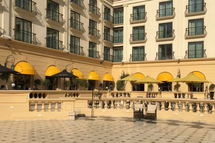 Vista generale installazione infissi insonorizzanti presso Hotel Concorde, Cairo (Egitto)
